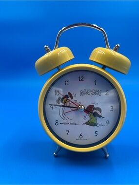 Charlie Brown & Lucy Vintage Yellow alarm Clock Approx 2015